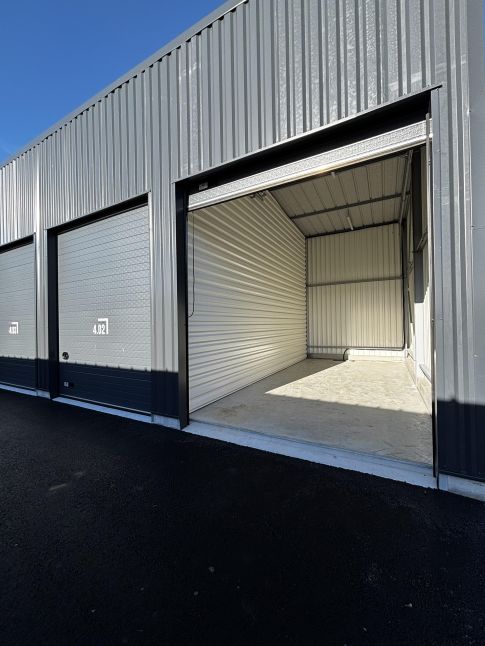 Vue d'ensemble des locaux professionnels propos&eacute;s par LocEspaces